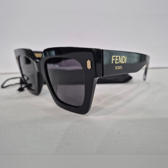 FENDI Sunglasses, FE40101I, 50-23 145, Authentic,Elegant Black Square Sunglasses - Picture 2 of 9